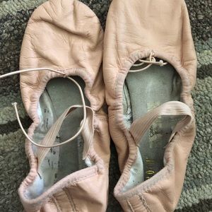 Ballet shoes(slippers)